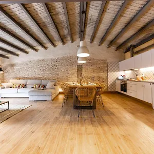 bravissimo-placa-del-vi-design-penthouse.topcostabravahotels.com/